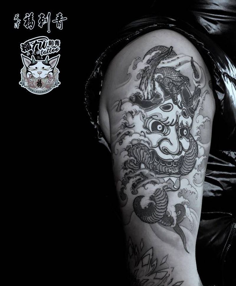 般若纹身图片_手臂老传统般若蛇黑灰纹身图案