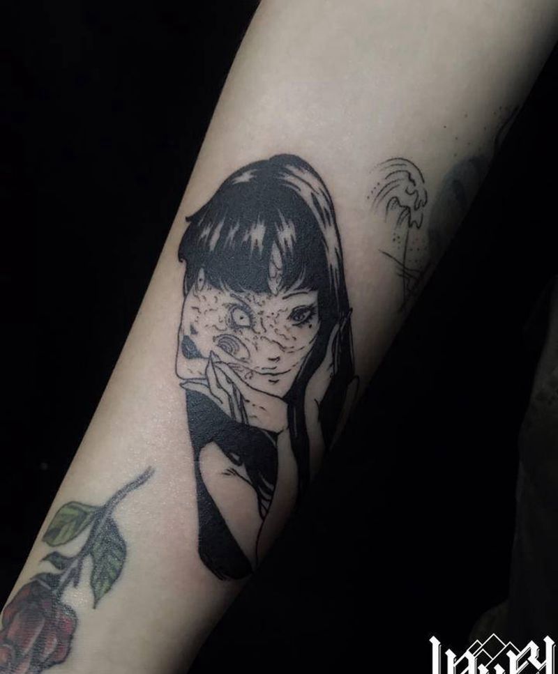 富江小姐姐纹身图片_手臂纹身图案