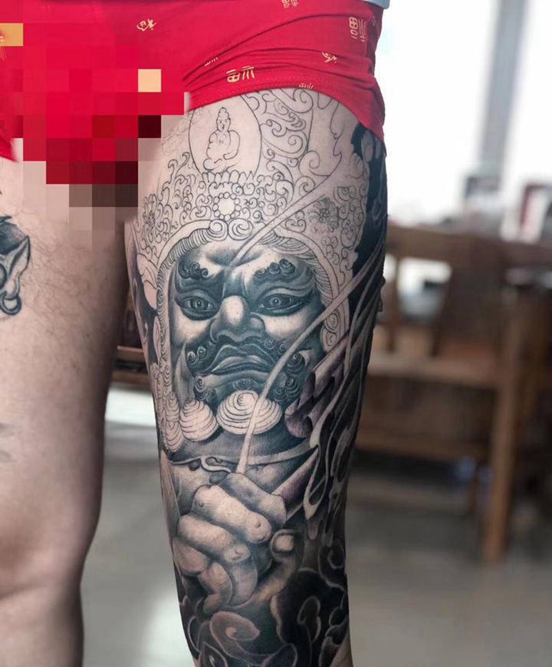 四大天王花腿未完成纹身图片_腿部纹身图案