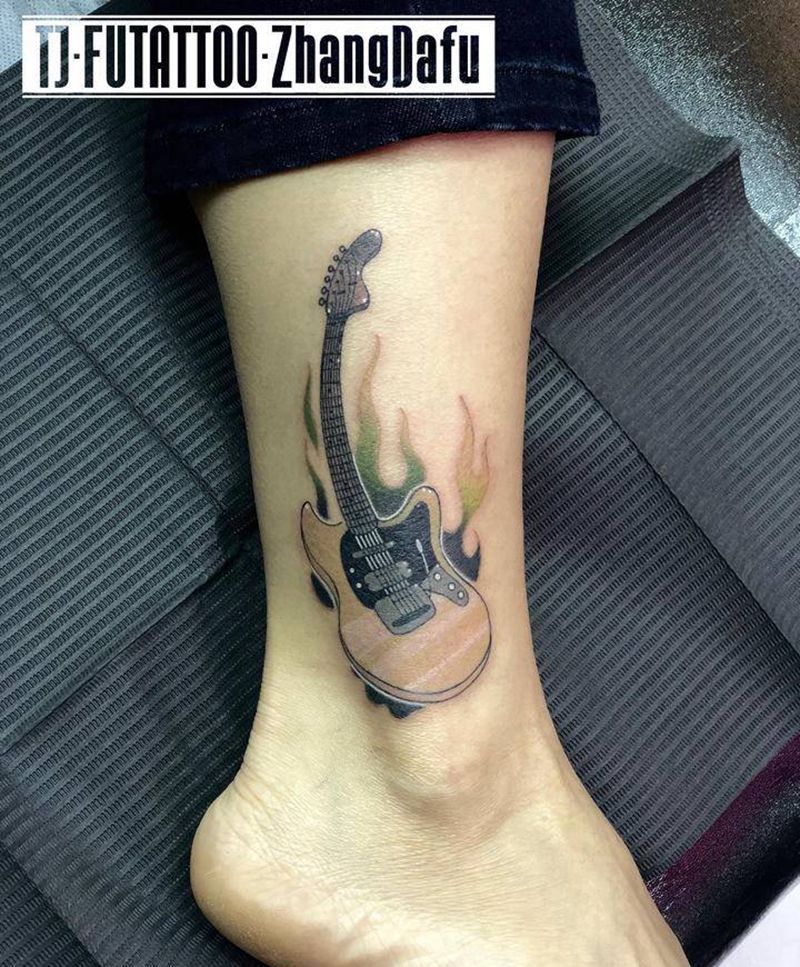 吉他 遮盖纹身图片_脚部腿部New School吉他乐器遮盖纹身图案