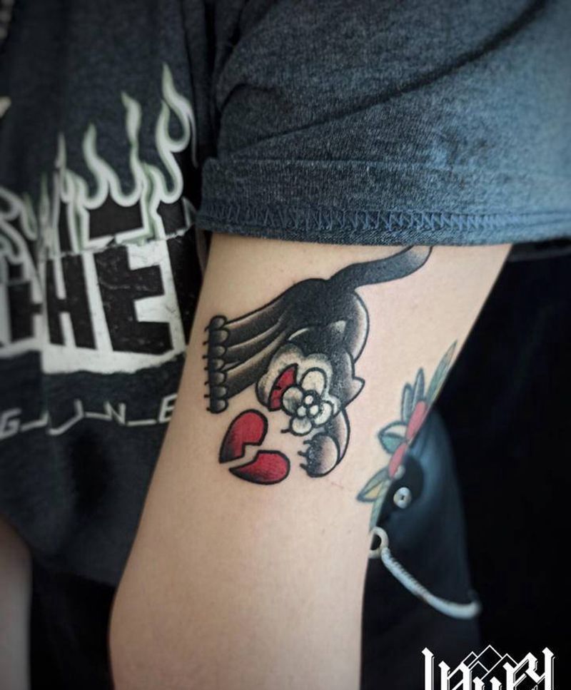小图添加纹身图片_臀部腿部New School花体字骷髅猫oldschool纹身图案
