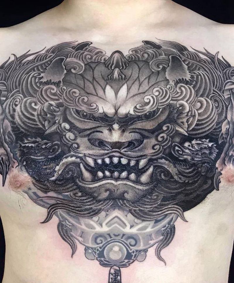 新传统黑灰花胸  唐狮纹身图片_胸部新传统黑灰唐狮纹身图案