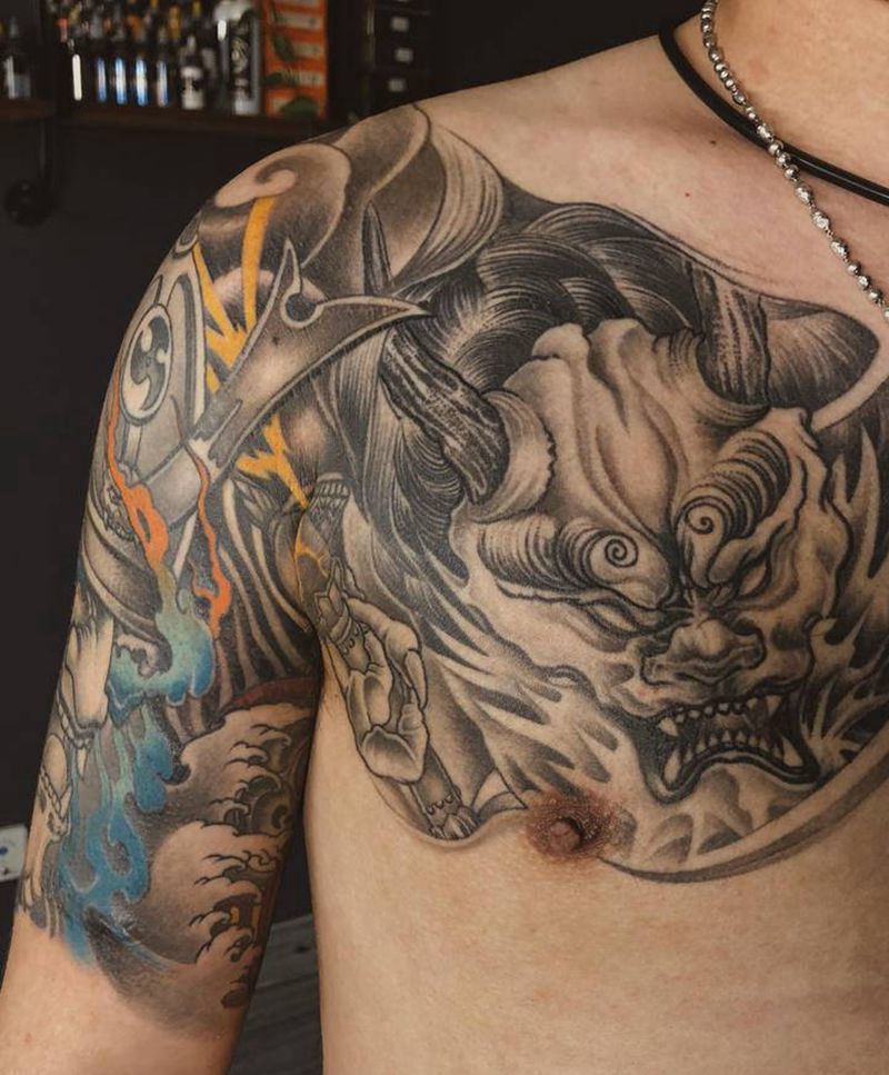 甲胄唐狮纹身图片_肩部新传统半胛纹身图案