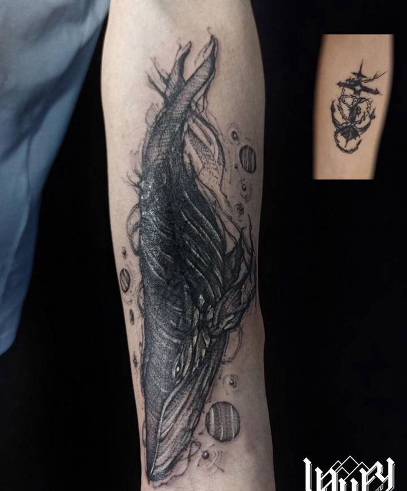 遮盖作品  鲸鱼纹身图片_手臂点刺水墨遮盖鲸鱼素描纹身图案