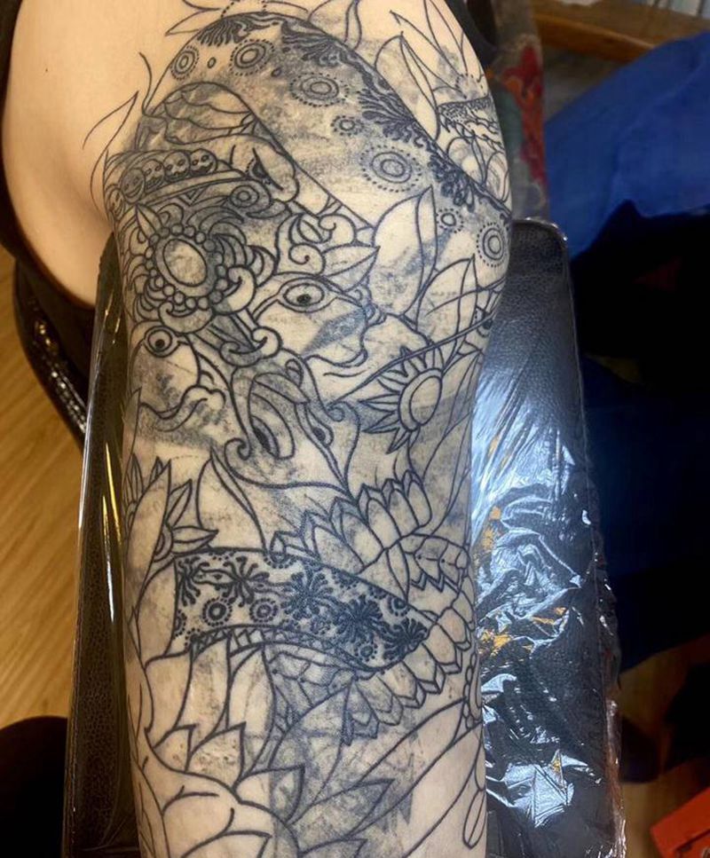 覆盖修改纹身图片_肩部脚部新传统纹身图案