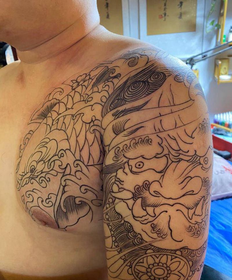 初步线条纹身图片_胸部新传统纹身图案