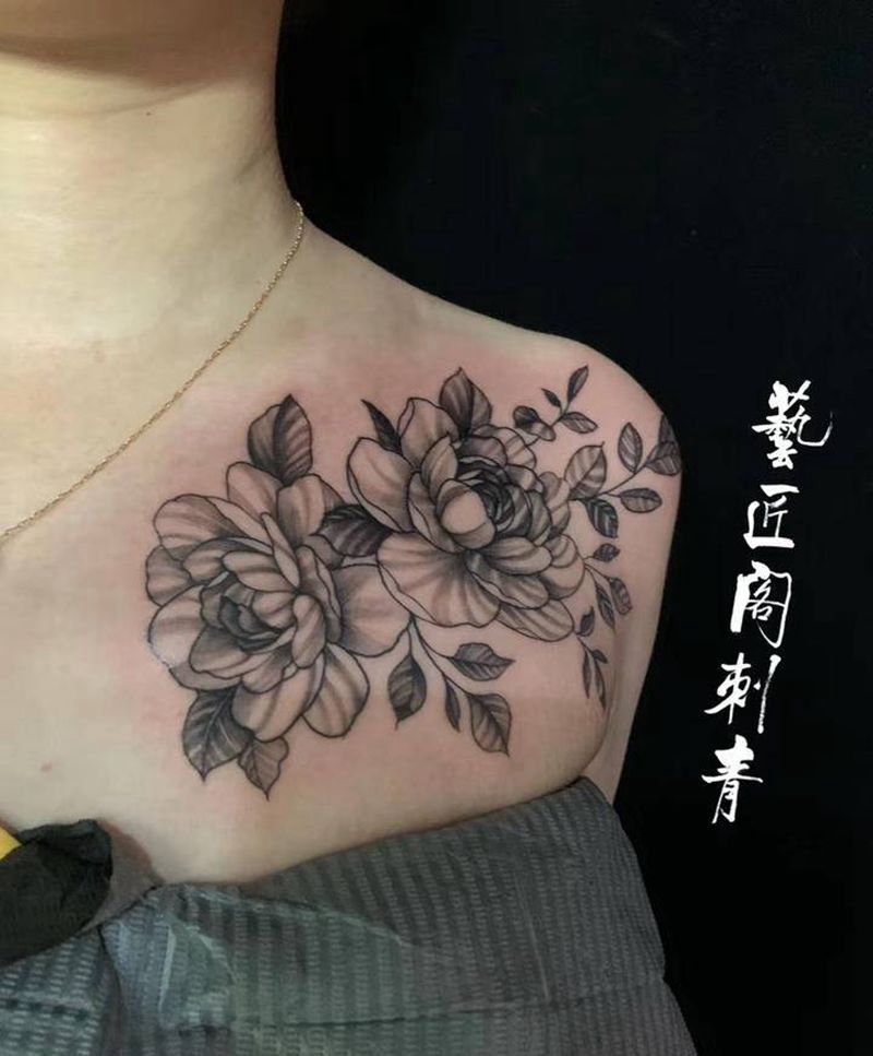 肩花纹身图片_肩部纹身图案