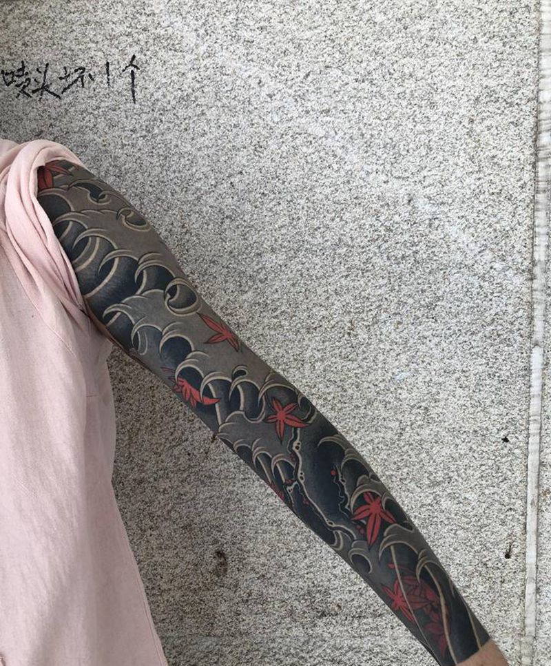 浪花花臂纹身图片_手臂老传统纹身图案