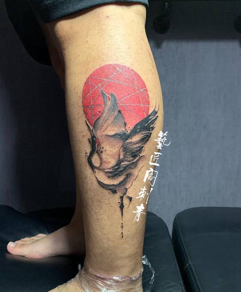 鹤纹身图片_腿部纹身图案