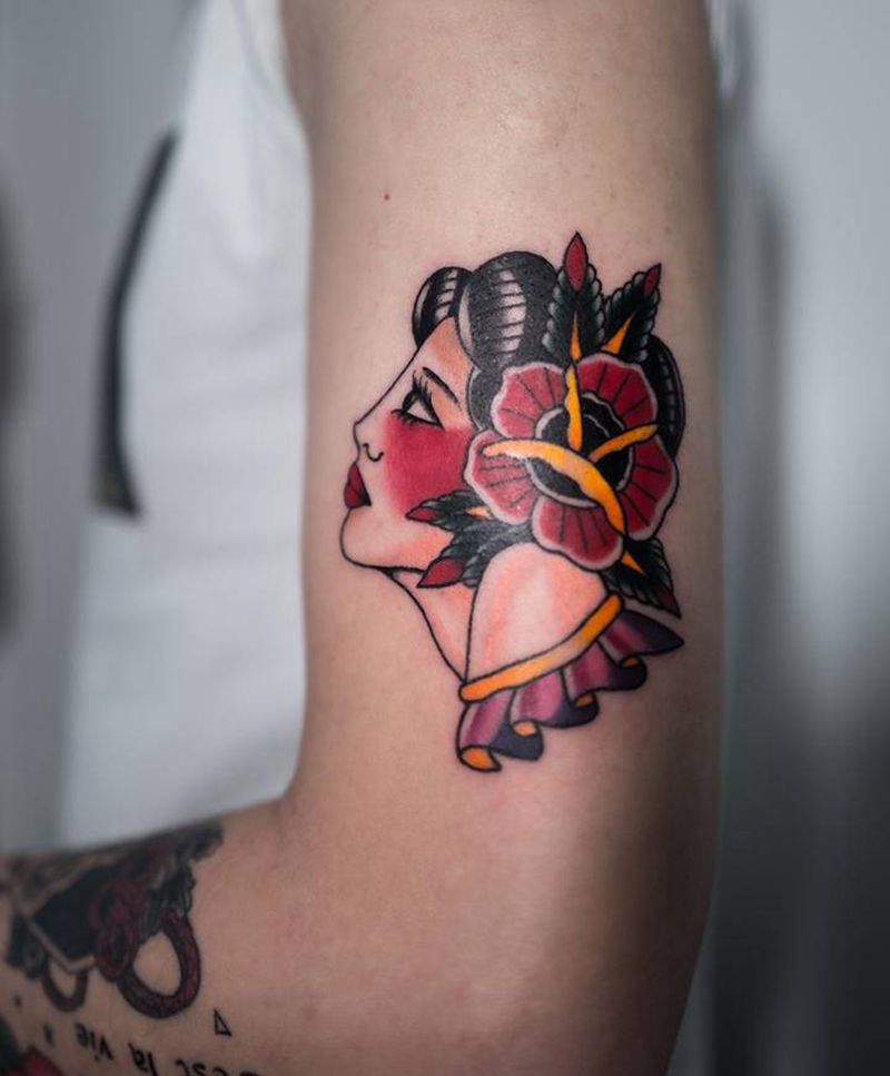 美女纹身图片_手臂Old School纹身图案