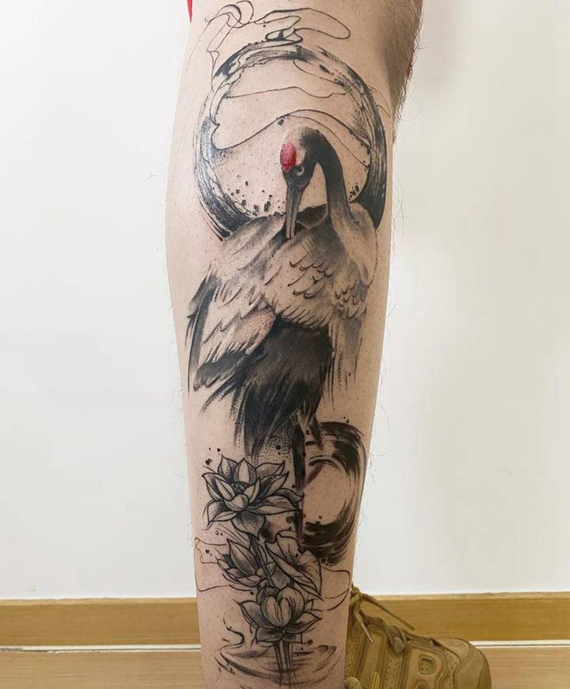 仙鹤纹身图片_腿部水墨仙鹤荷花纹身图案