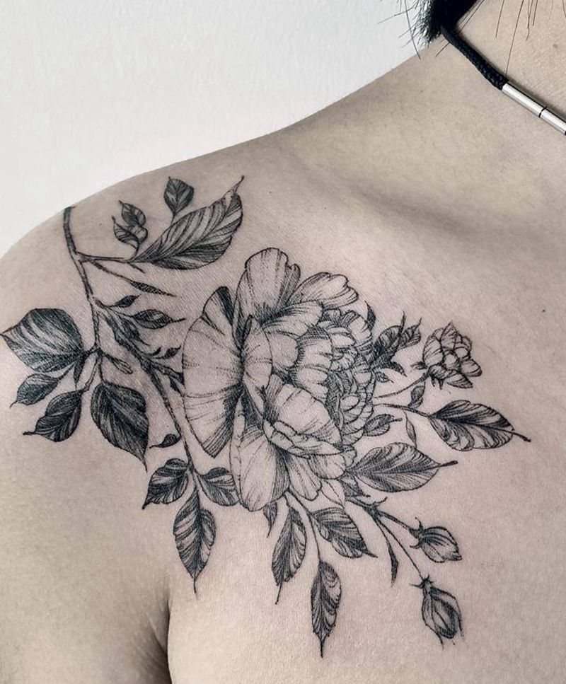 素花纹身图片_肩部胸部水墨素花清新纹身图案