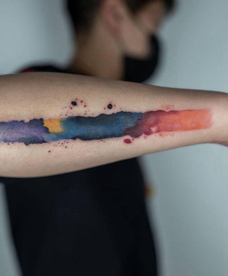 水墨纹身图片_手臂水墨纹身图案