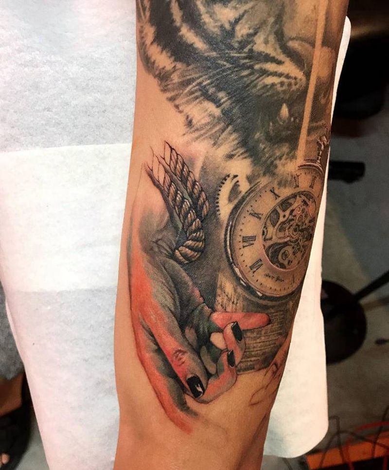 小臂纹身图片_手臂欧美写实纹身图案