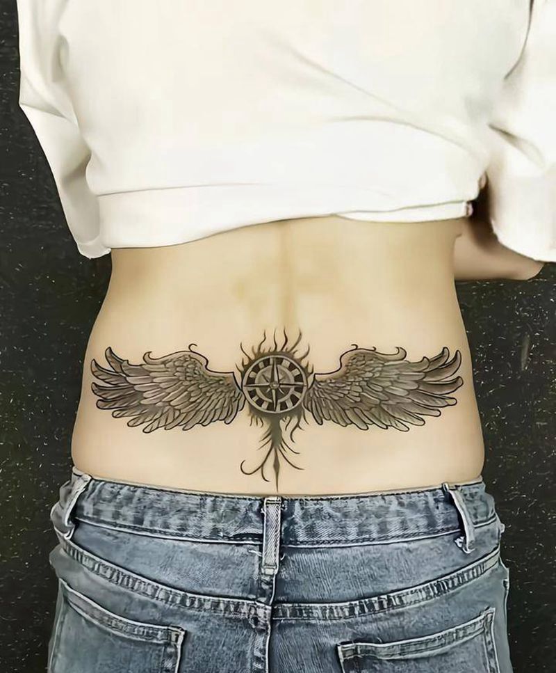 腰部翅膀纹身图片_腰部新传统纹身图案