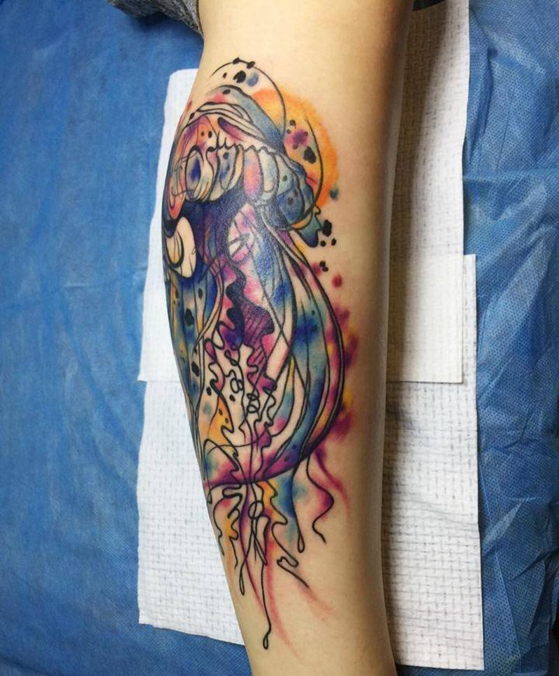 水彩水母纹身图片_腿部水彩纹身图案