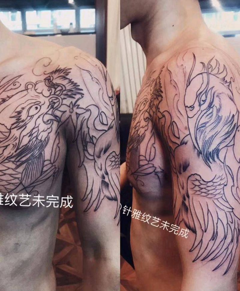半甲线条完成纹身图片_