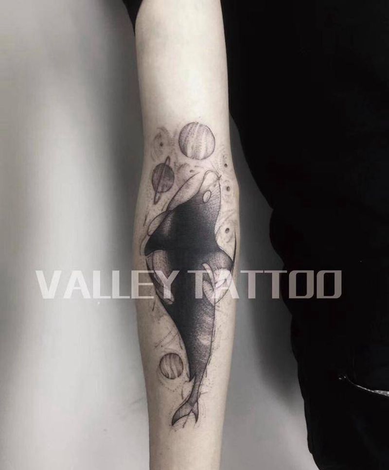 遮盖 鲸鱼纹身图片_手臂点刺纹身图案