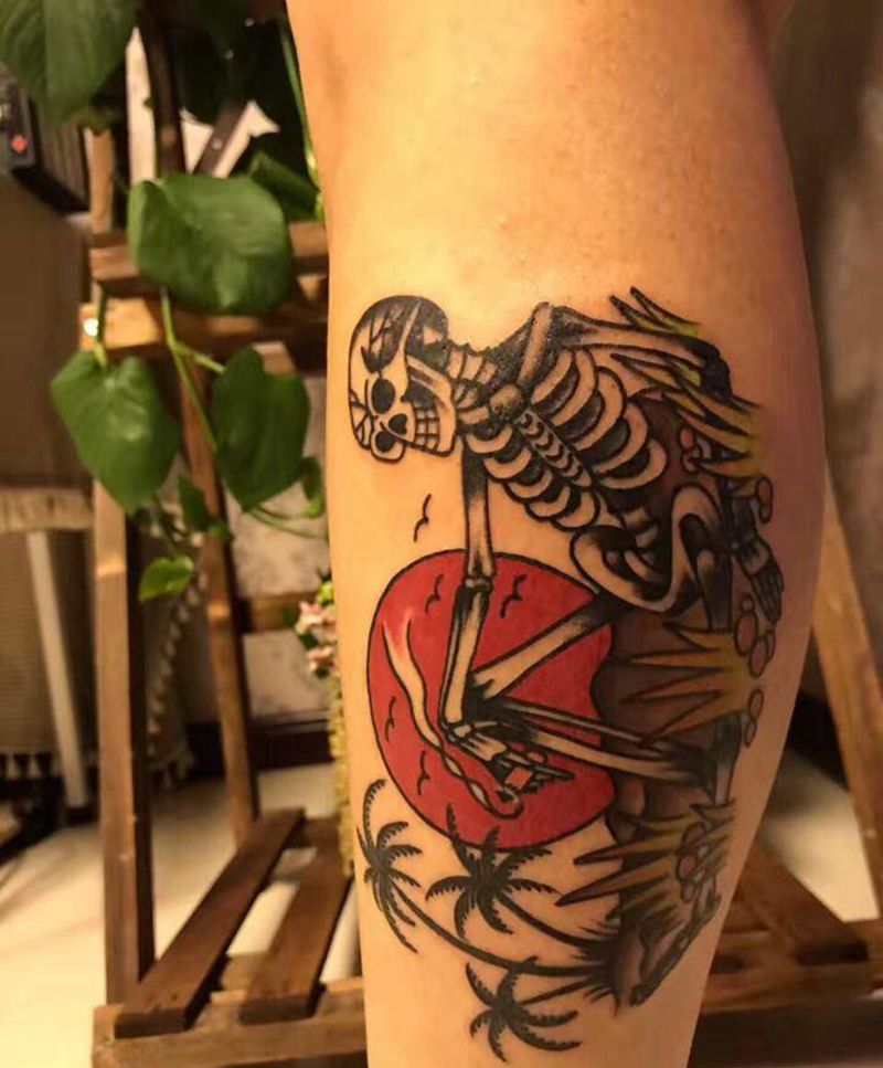 Old School骷髅纹身图片_成品腿部欧美彩色女生人物植物动物纹身图案