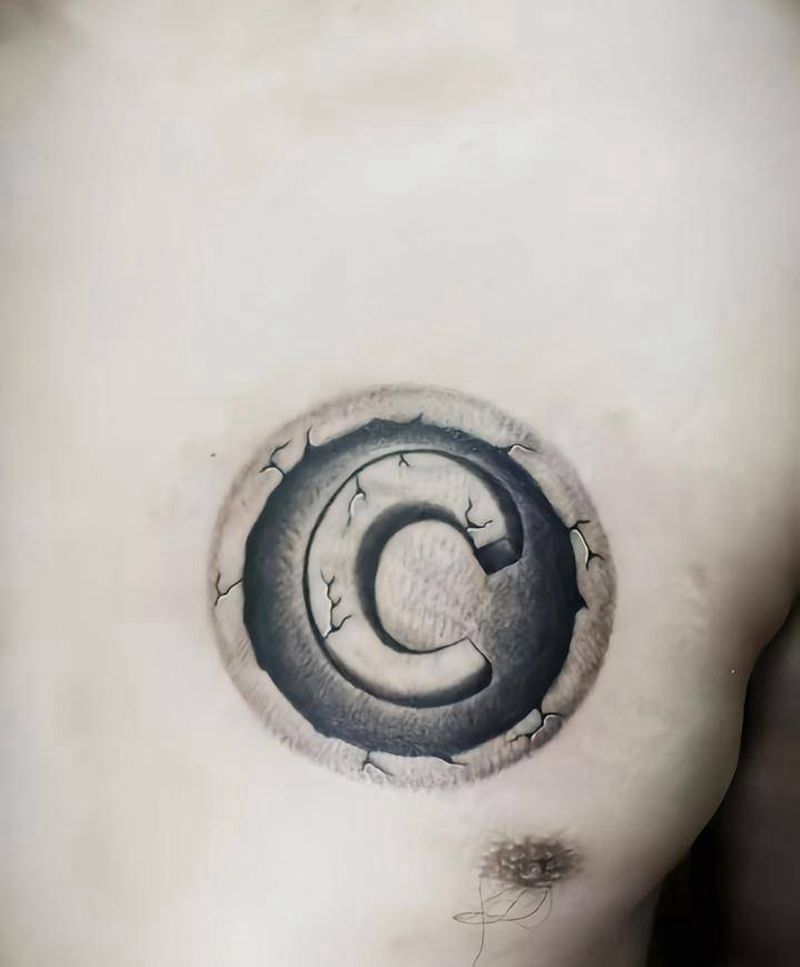 石雕小作品纹身图片_胸部新传统纹身图案