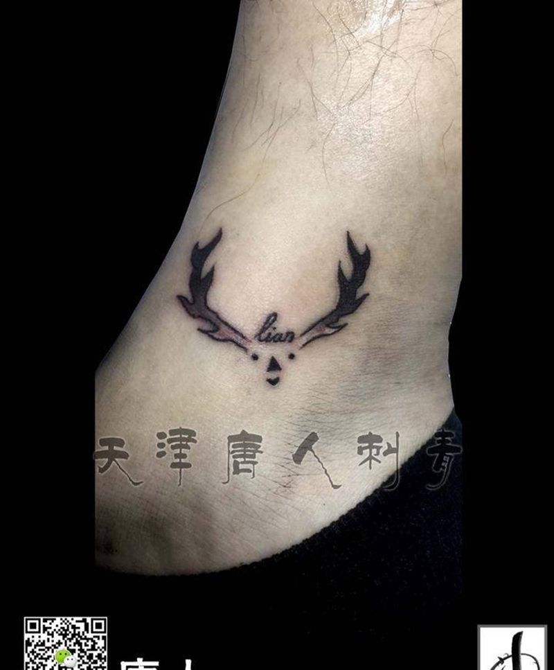 小鹿纹身图片_