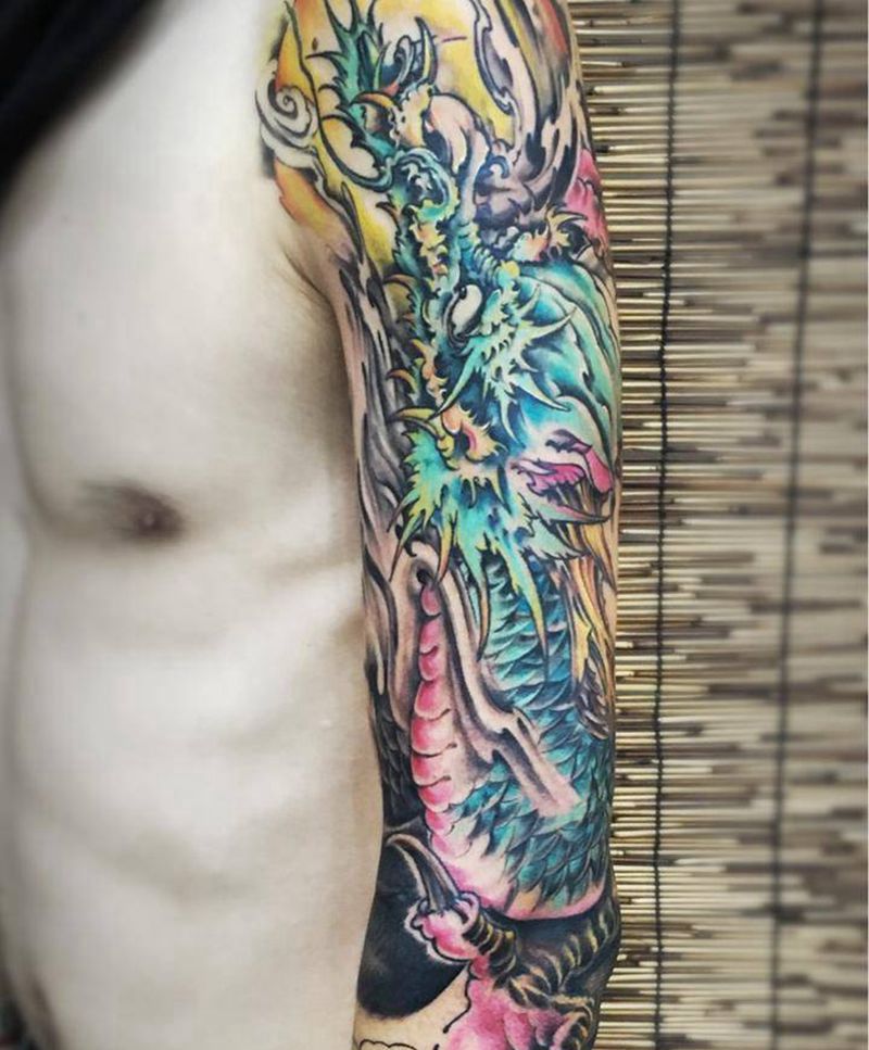 花臂龙纹身图片_成品手部手臂传统动物纹身图案