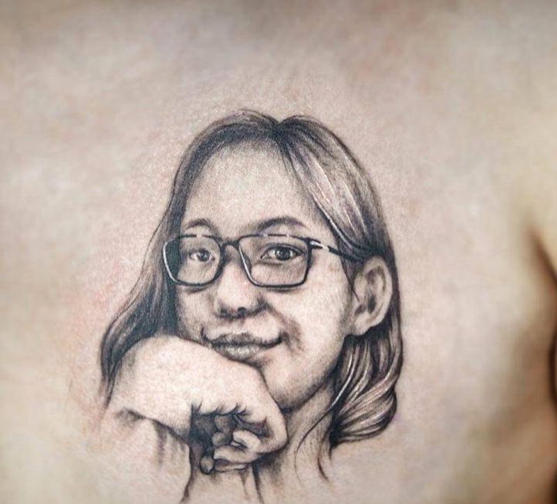 人物肖像纹身图片_成品胸部欧美写实人物纹身图案