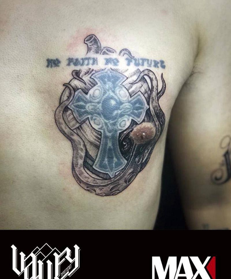 心脏触角纹身图片_成品胸部原创欧美写实动物宗教静物纹身图案