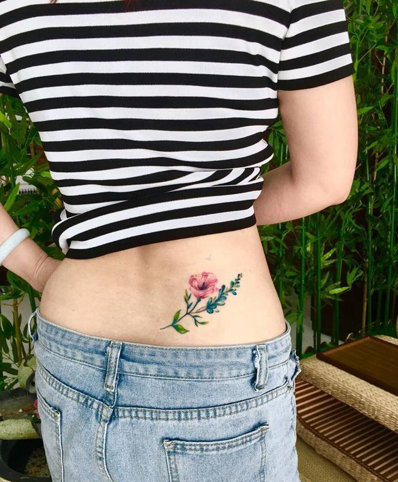 花纹身图片_成品腰部欧美清新写实植物纹身图案