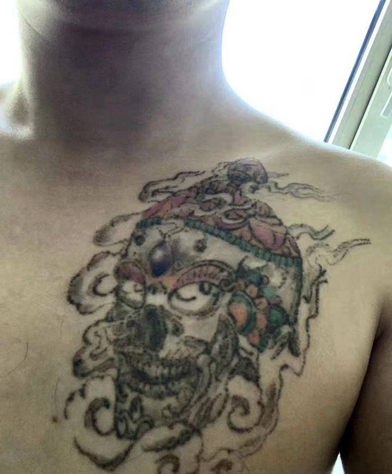 覆盖失败纹身纹身图片_胸部新传统纹身图案