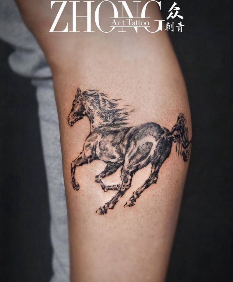 水墨马纹身图片_成品腿部国画传统动物纹身图案