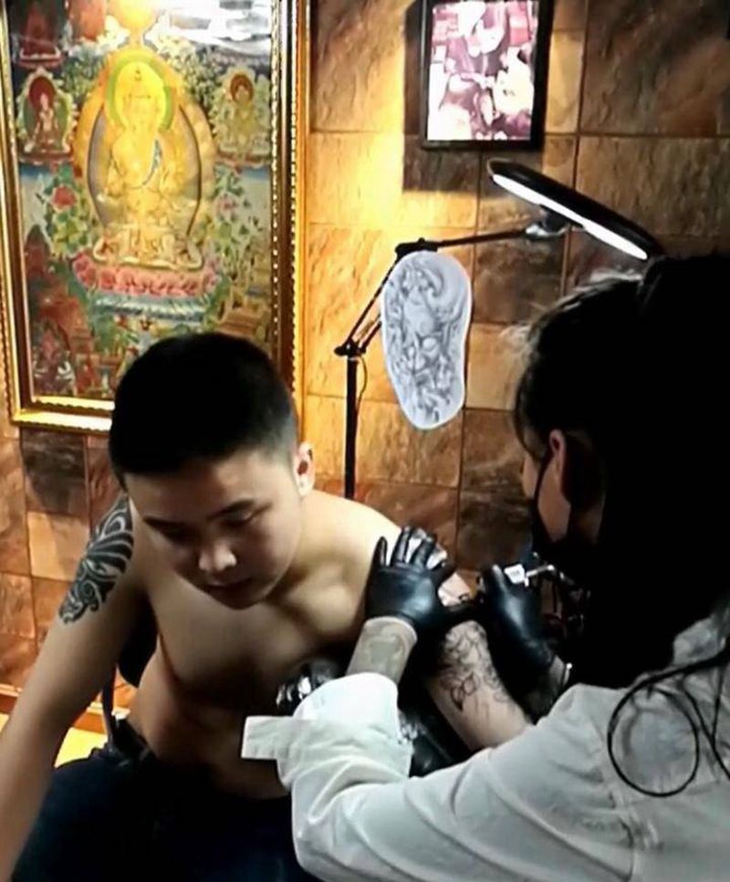 大臂般若纹身图片_