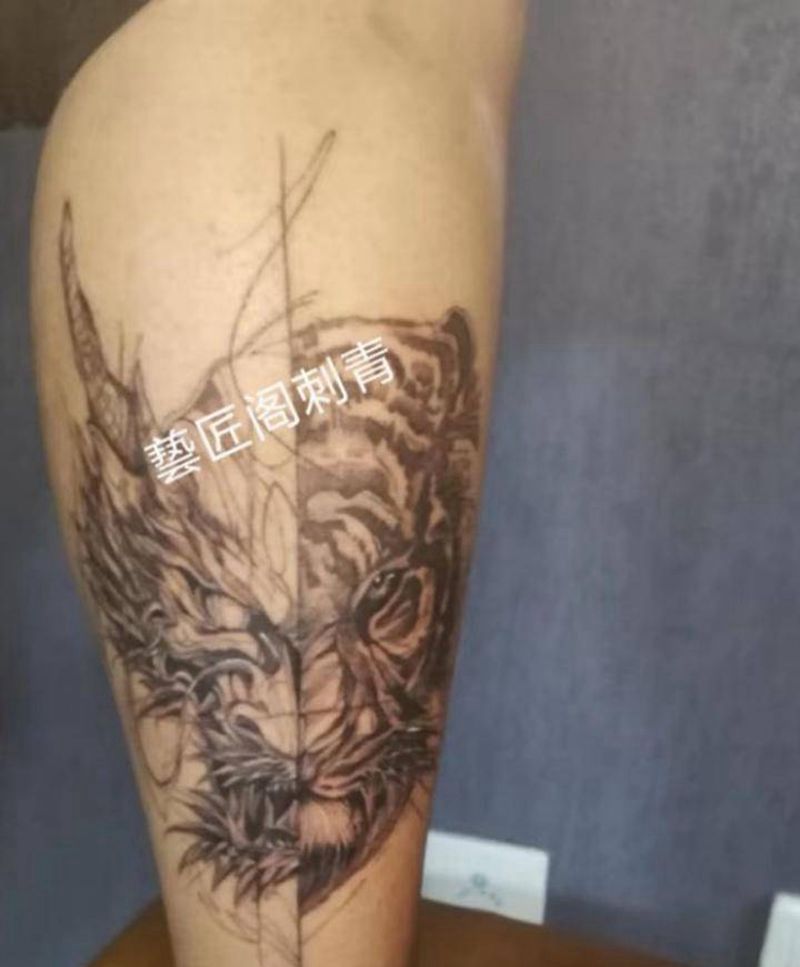 拉刺龙虎头纹身图片_