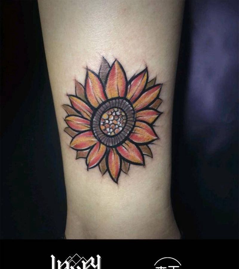 太阳花纹身图片_腹部腿部欧美清新几何动物植物鬼神情侣成品纹身图案