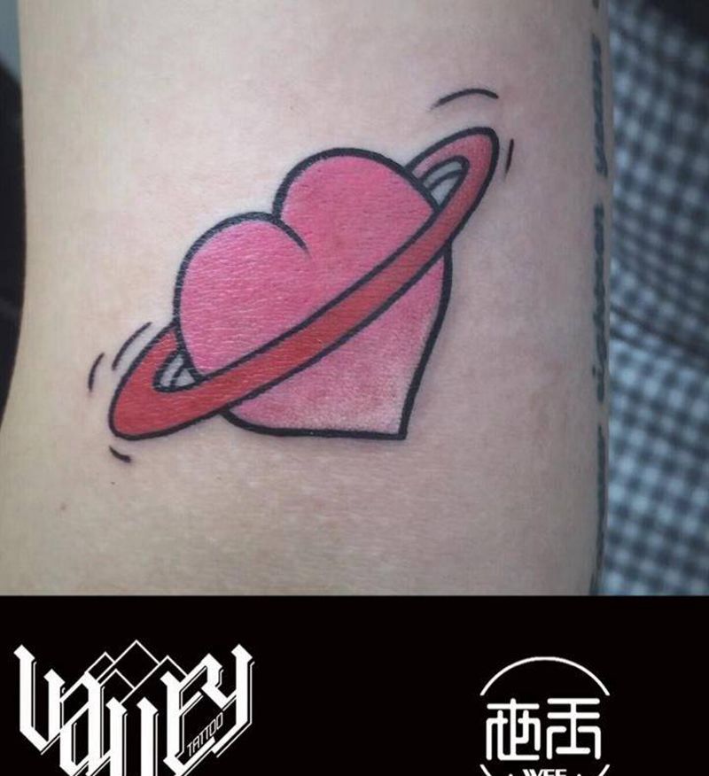 屁桃纹身图片_成品手臂欧美清新静物植物几何可爱纹身图案