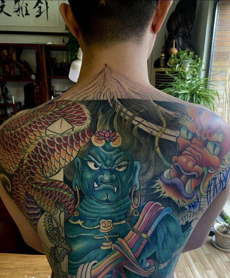 明王纹身图片_背部新传统纹身图案