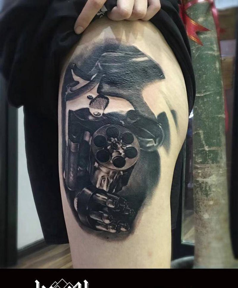 左轮手枪 未完成纹身图片_腿部欧美写实纹身图案