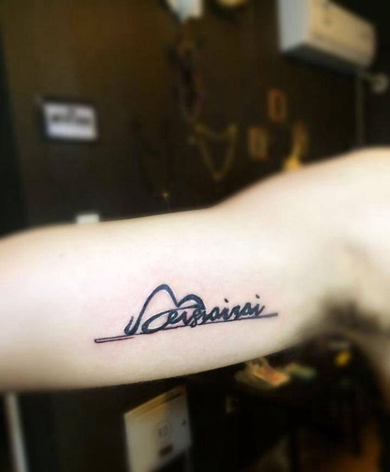 顾客自带的字母纹身图片_