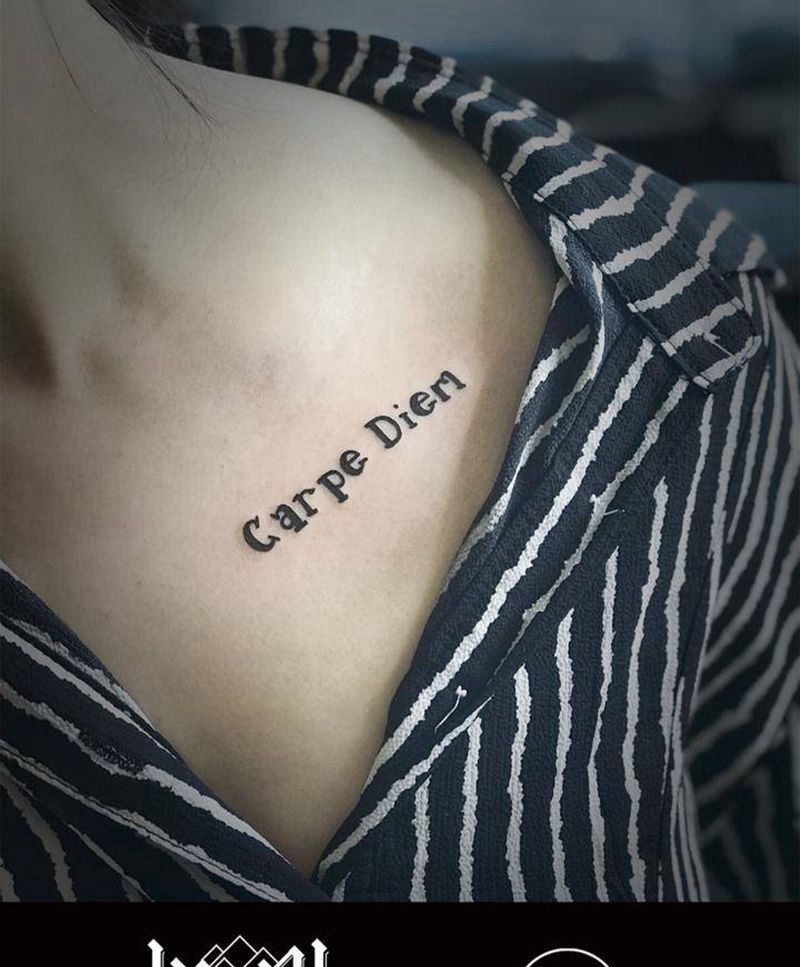 锁骨 英文纹身图片_成品肩部欧美清新字符原创纹身图案