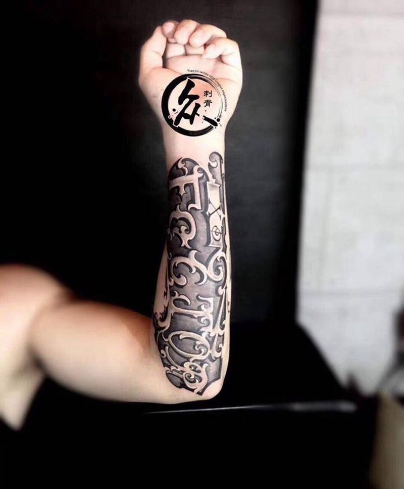 花体字纹身图片_成品手部欧美写实字符纹身图案