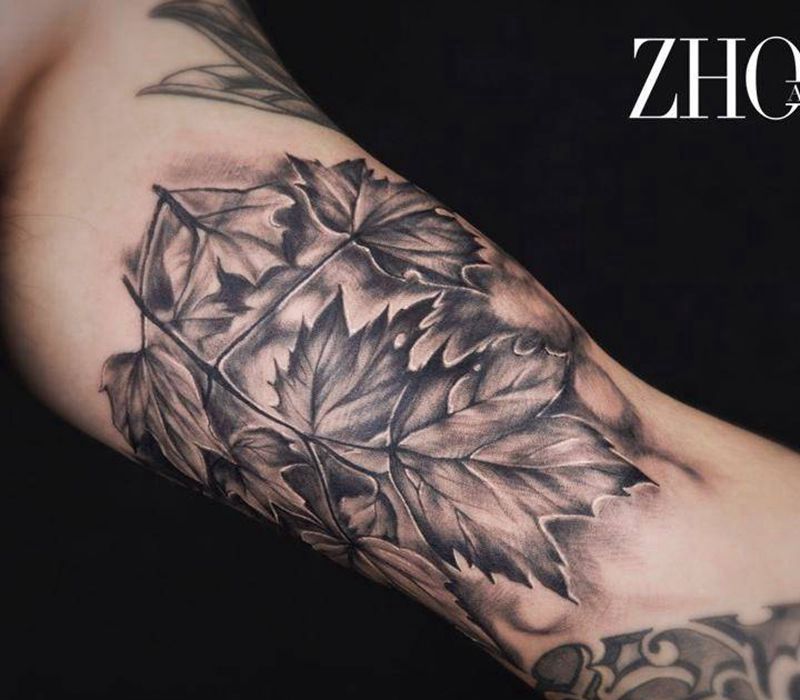 枫叶纹身图片_成品手部手臂欧美写实植物纹身图案