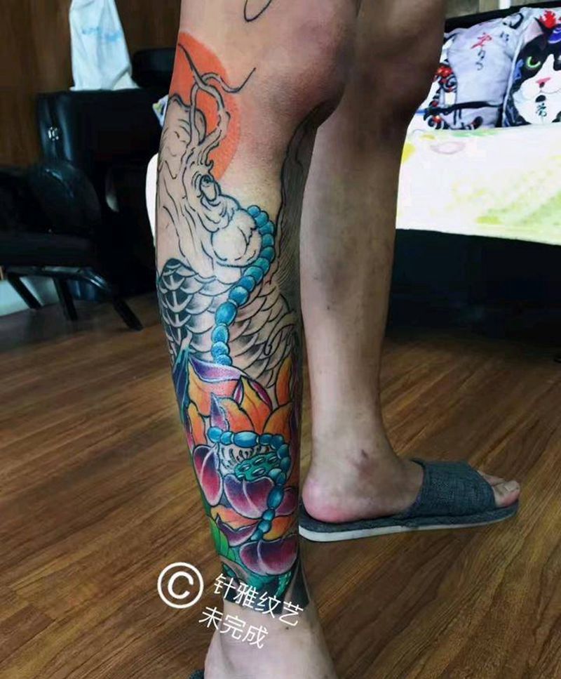 包小腿未完成纹身图片_
