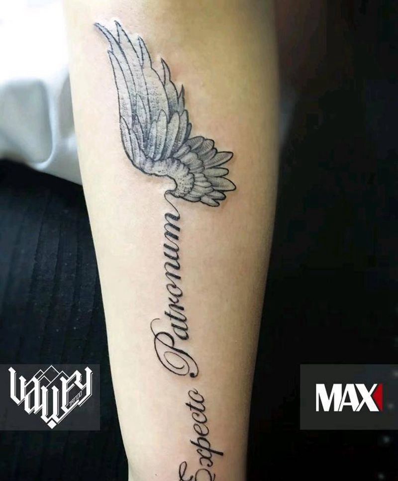 翅膀英文 max作品纹身图片_手臂腿部手部欧美传统清新写实几何成品手稿纹身图案