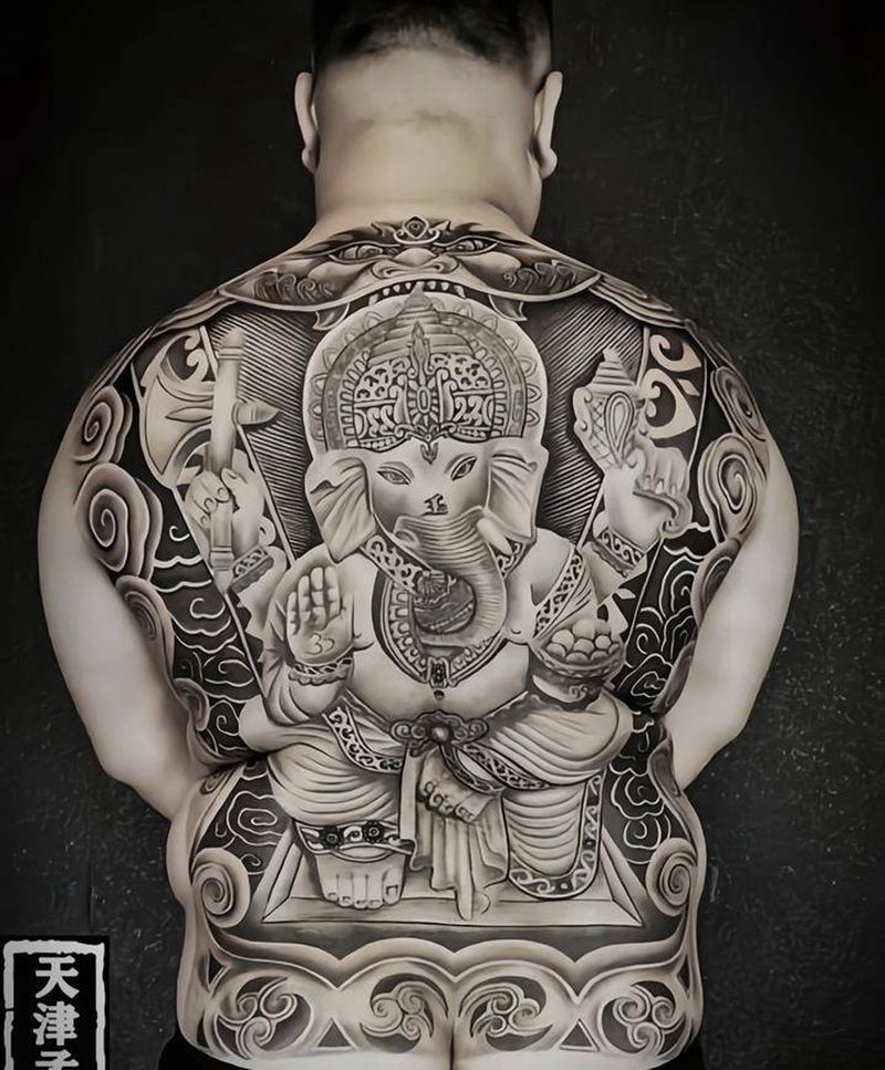满背象神，完工纹身图片_背部新传统纹身图案