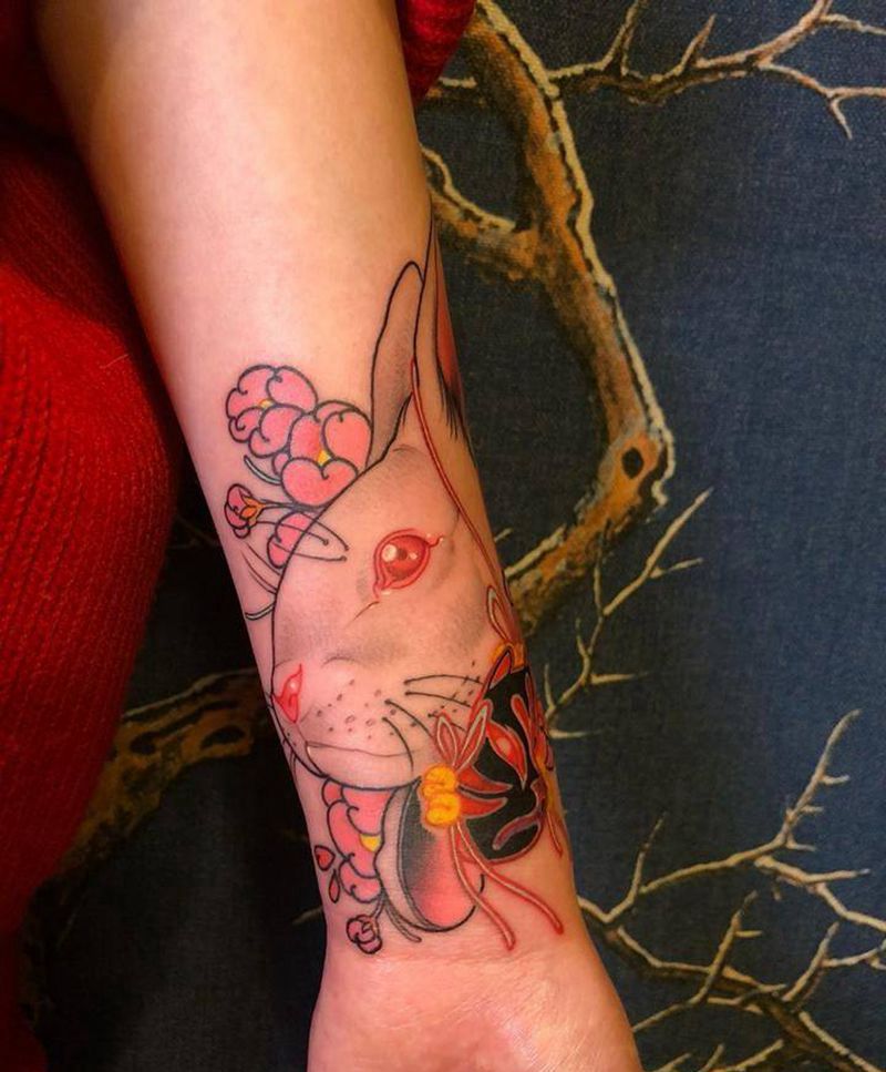 兔子樱花遮盖旧纹身纹身图片_成品手臂手部欧美清新传统动物植物纹身图案
