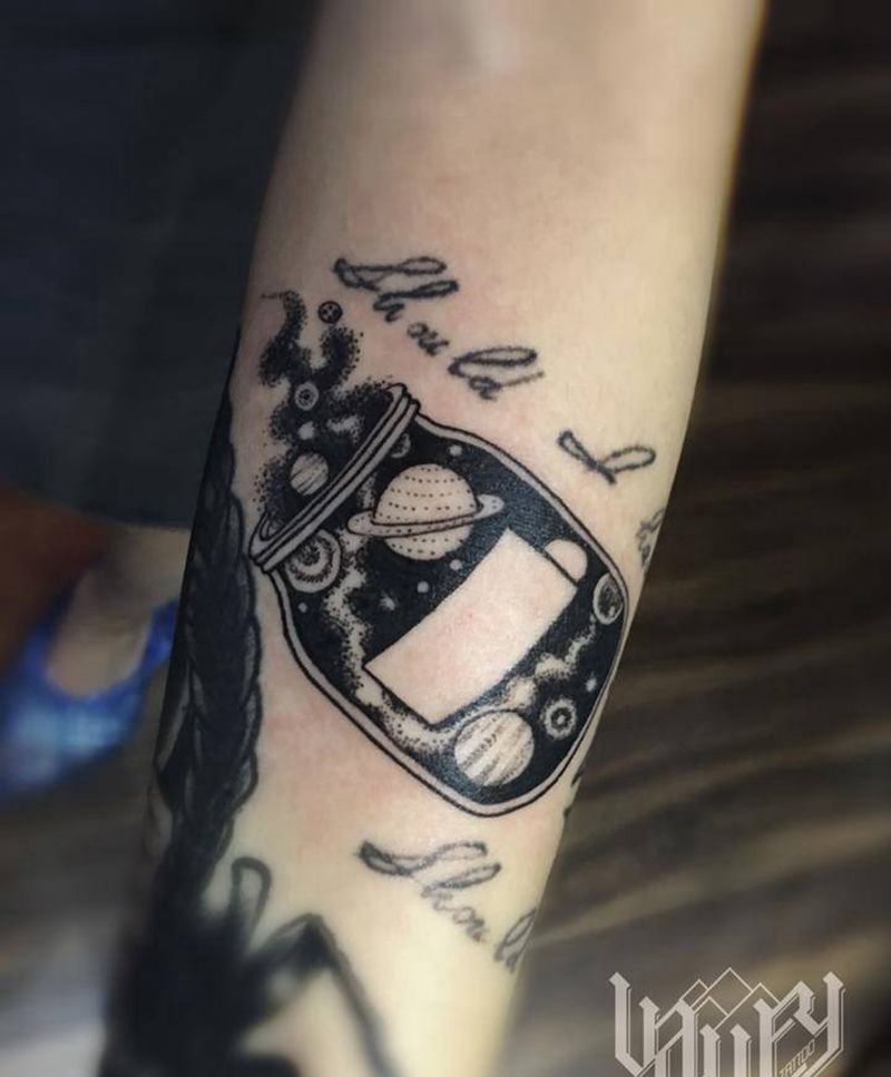 星球罐子纹身图片_手臂New School纹身图案