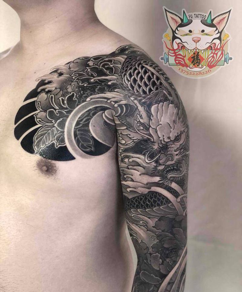 七分袖半胛一侧纹身图片_