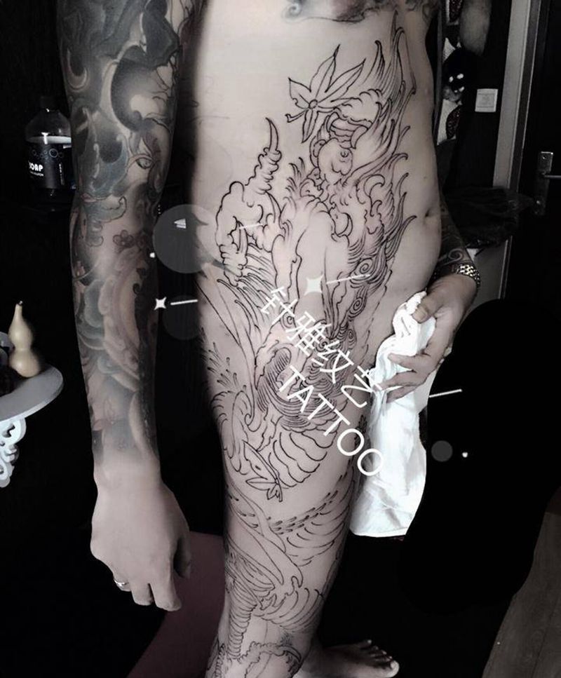 包腿连肚子大龙纹身图片_未完成纹身图案