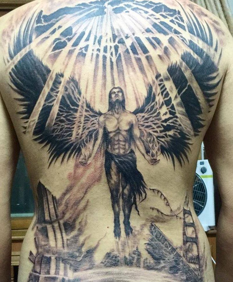 岳大天裂纹身图片_