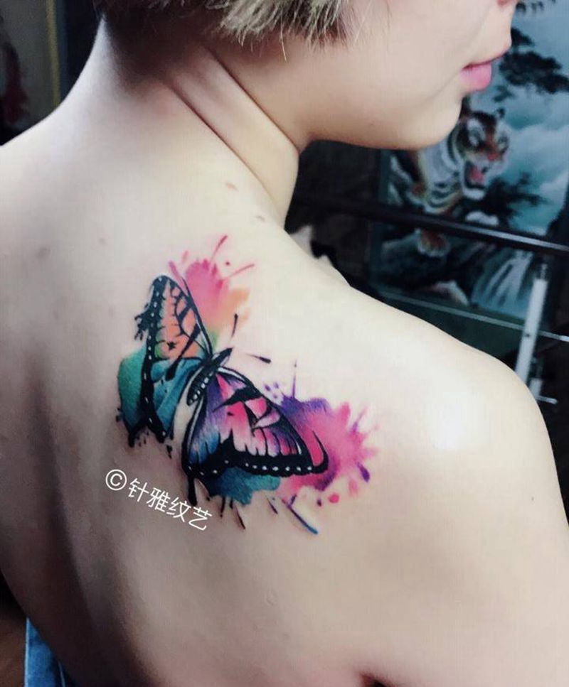 水墨蝴蝶纹身图片_